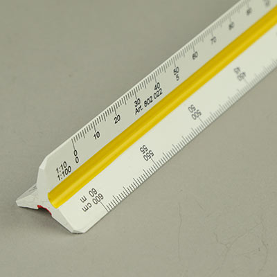 Triangular scale rule