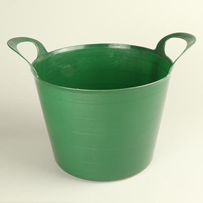 Flexible skip for mixing casting plaster