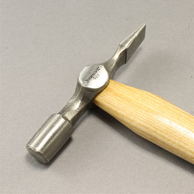 Cross pein hammer
