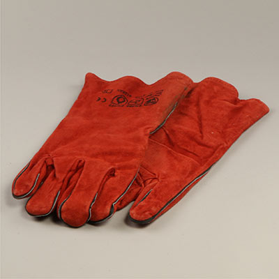 Gauntlets, heat-protection