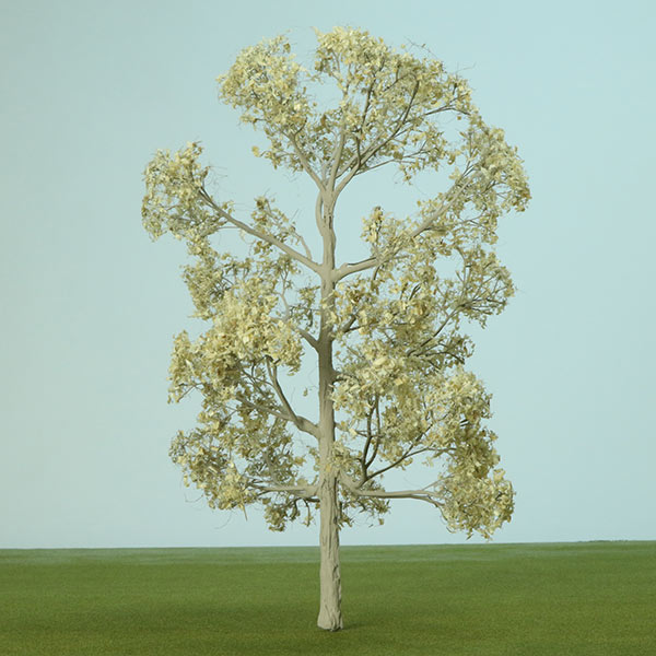 Model tree with woodchip foliage
